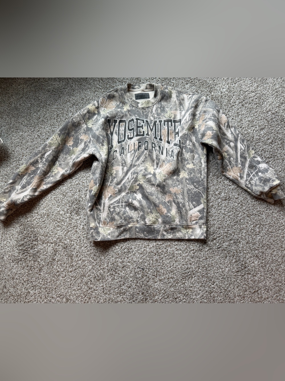 Abercrombie & Fitch Grey Beige Camouflage Crewneck